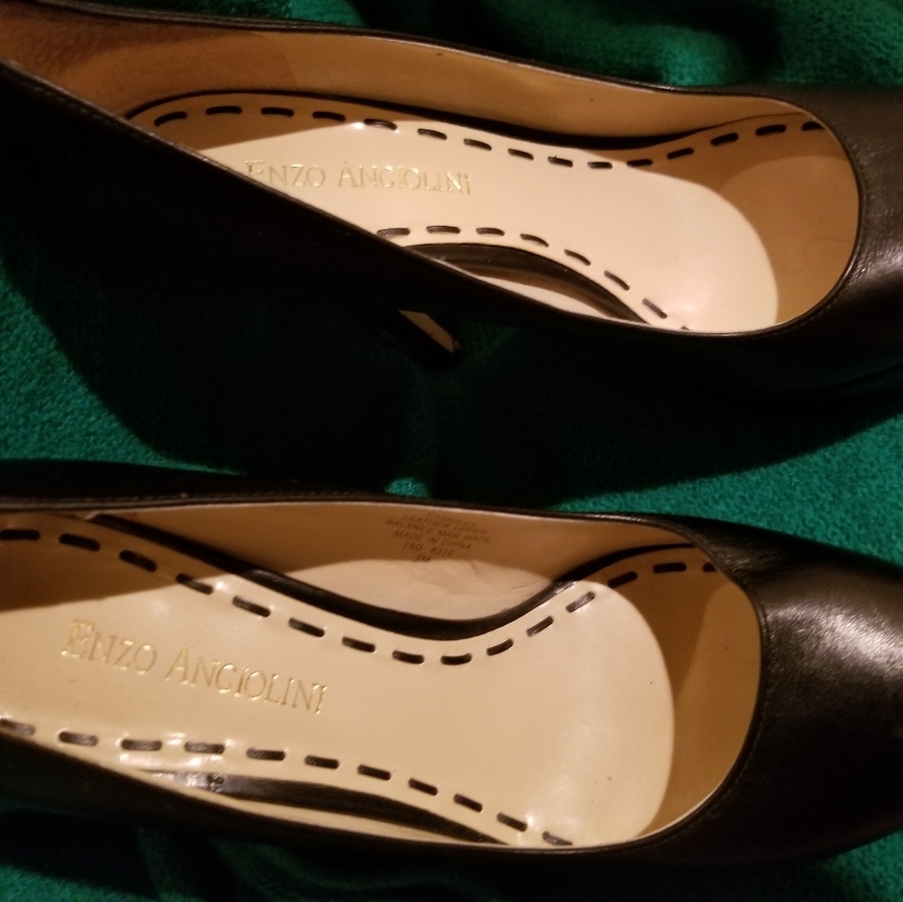 Women's shoes
